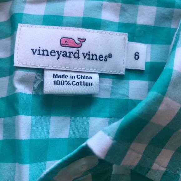 Women’s Vineyard Vines Top - Picture 2 of 3